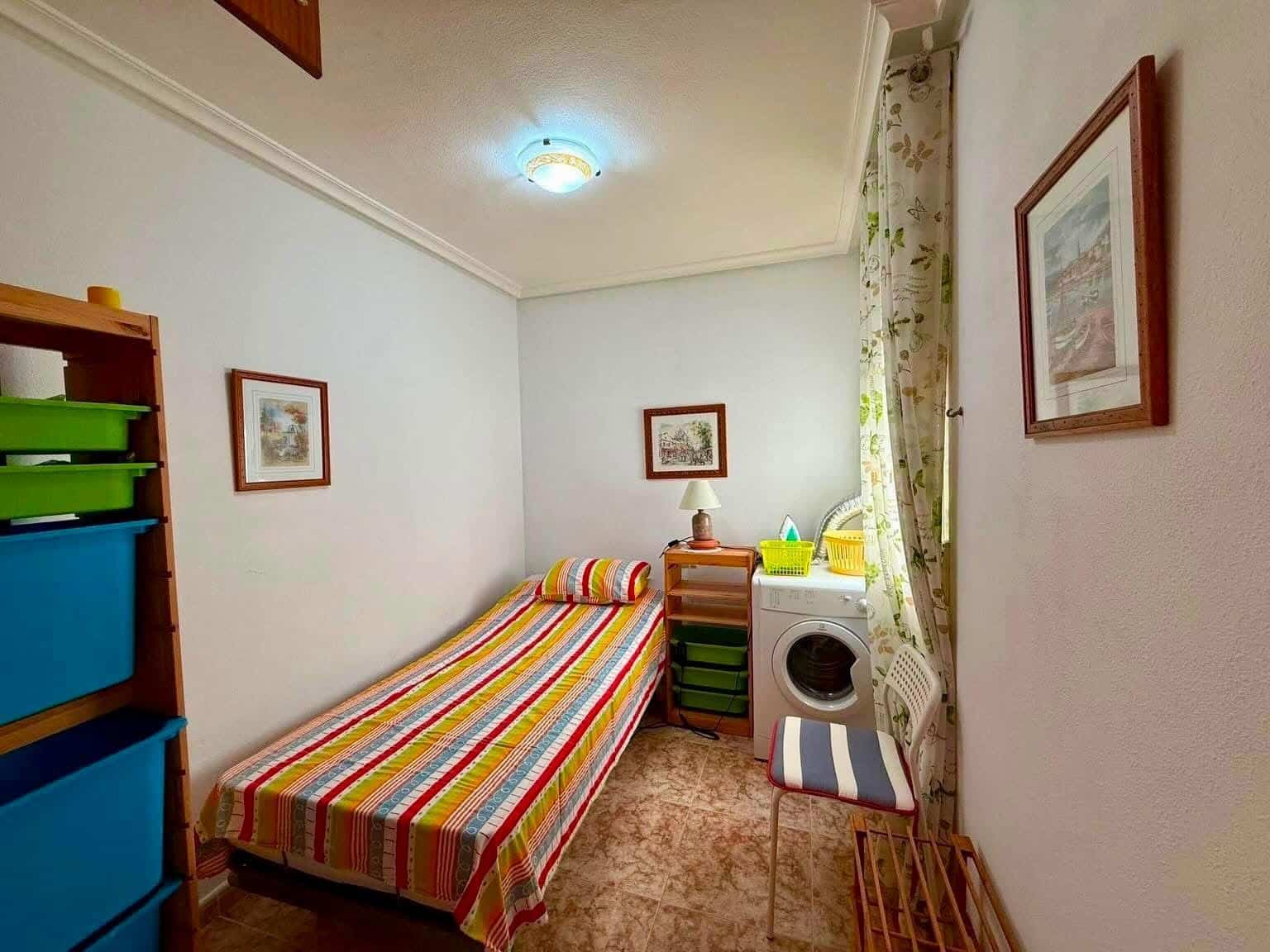 Apartamento con vistas al mar a 100 metros de Playa de Los Locos, Torrevieja