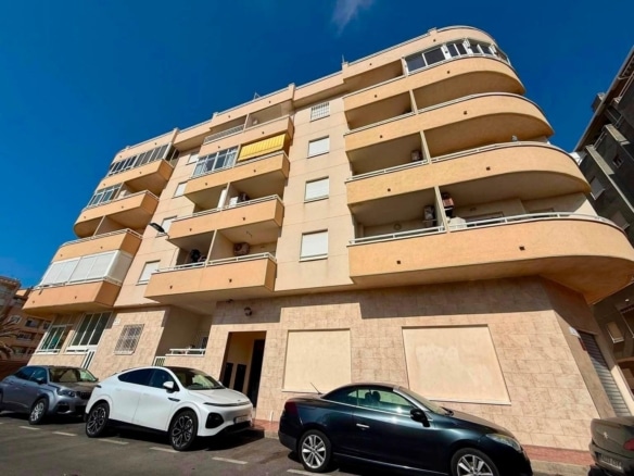 Apartamento con vistas al mar a 100 metros de Playa de Los Locos, Torrevieja