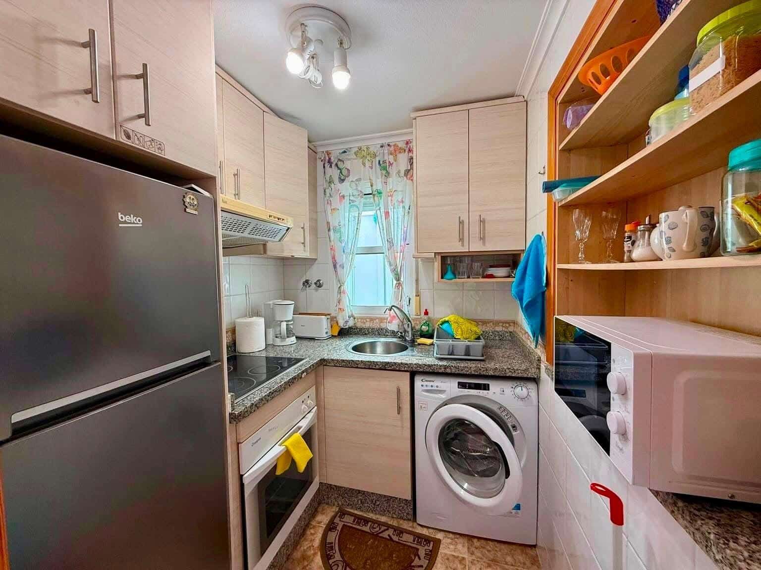 Apartamento con vistas al mar a 100 metros de Playa de Los Locos, Torrevieja