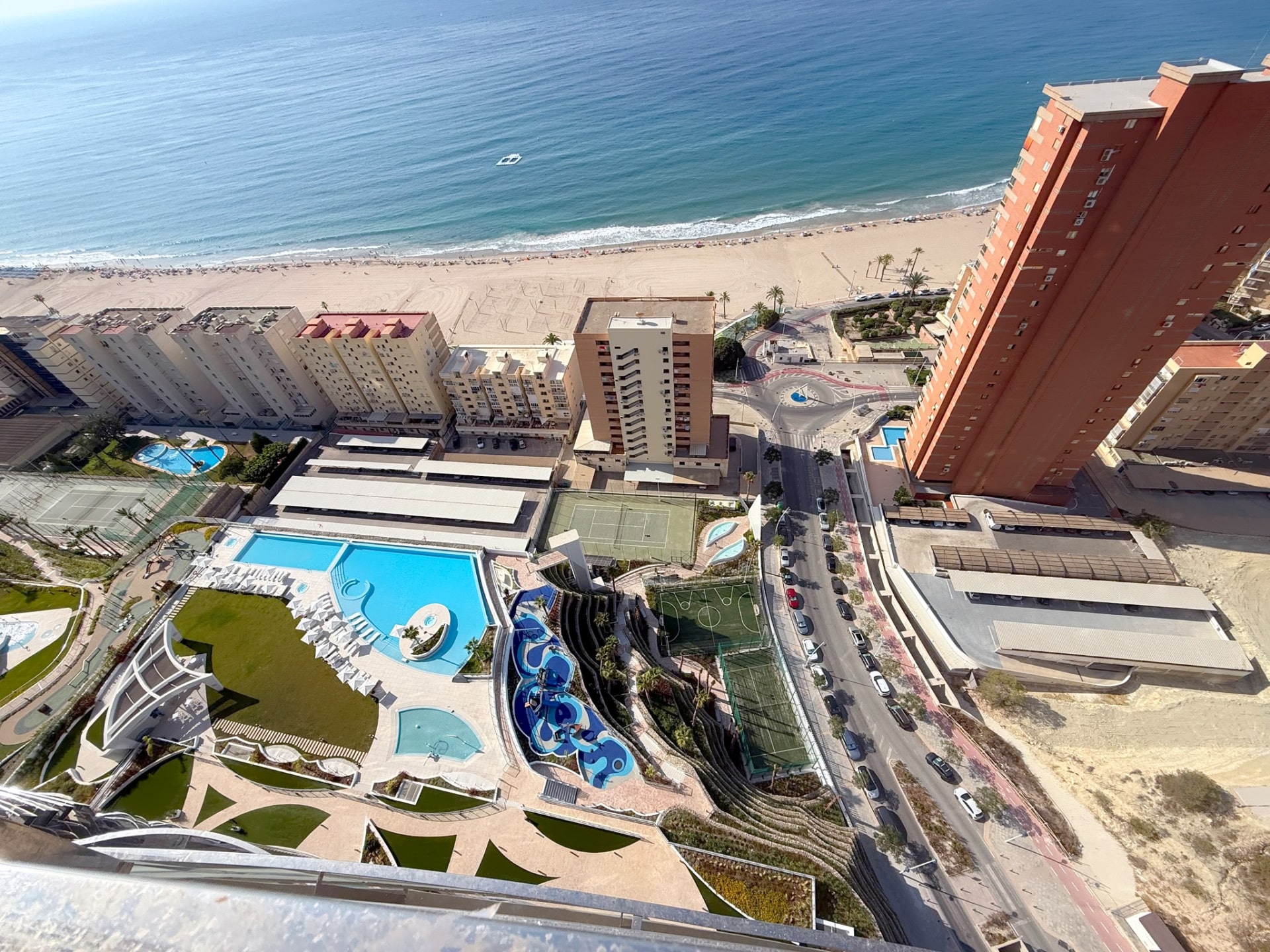 Apartamentos exclusivos a 50 metros del mar en Benidorm