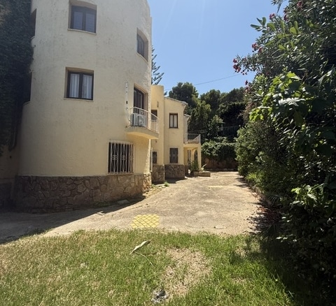 Una finca excepcional en el corazón de Jávea con vistas al Mar y Montgo