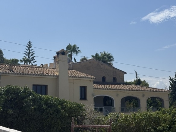 Una finca excepcional en el corazón de Jávea con vistas al Mar y Montgo