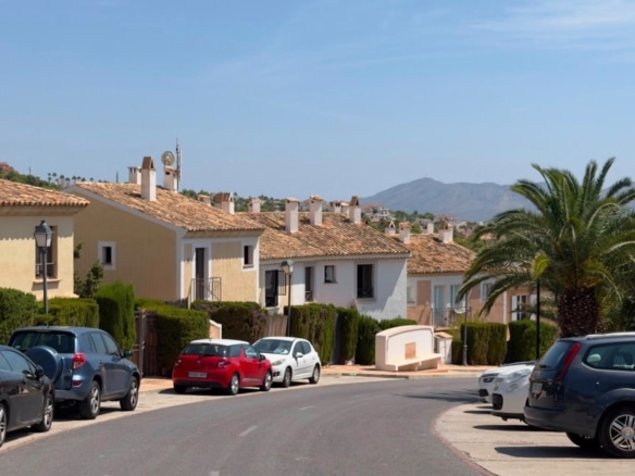 Casa con vistas al mar en Balcón de Finestrat de estilo mediterráneo