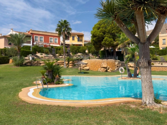 Casa con vistas al mar en Balcón de Finestrat de estilo mediterráneo