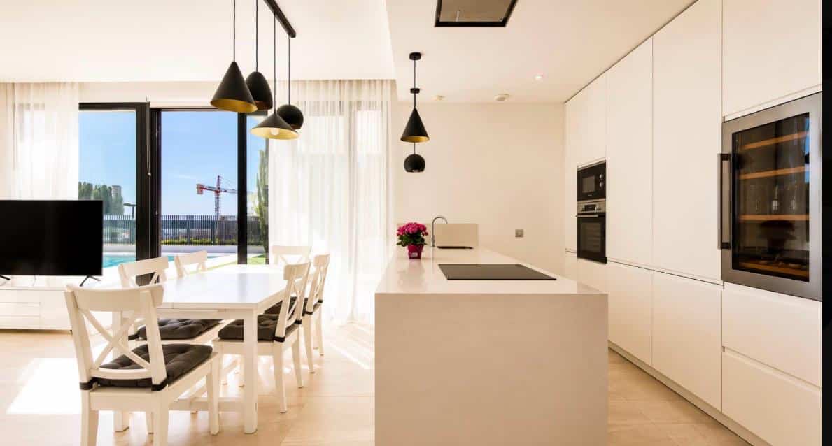 Villa contemporánea amueblada con piscina privada y vistas al mar en Sierra Cortina, Benidorm