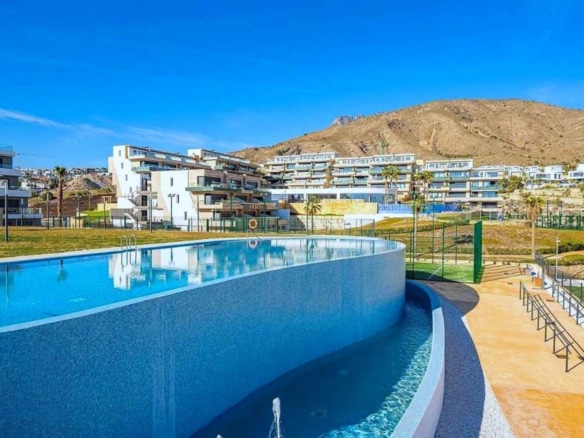 Dúplex moderno con vistas al mar en Terra Marina, Finestrat