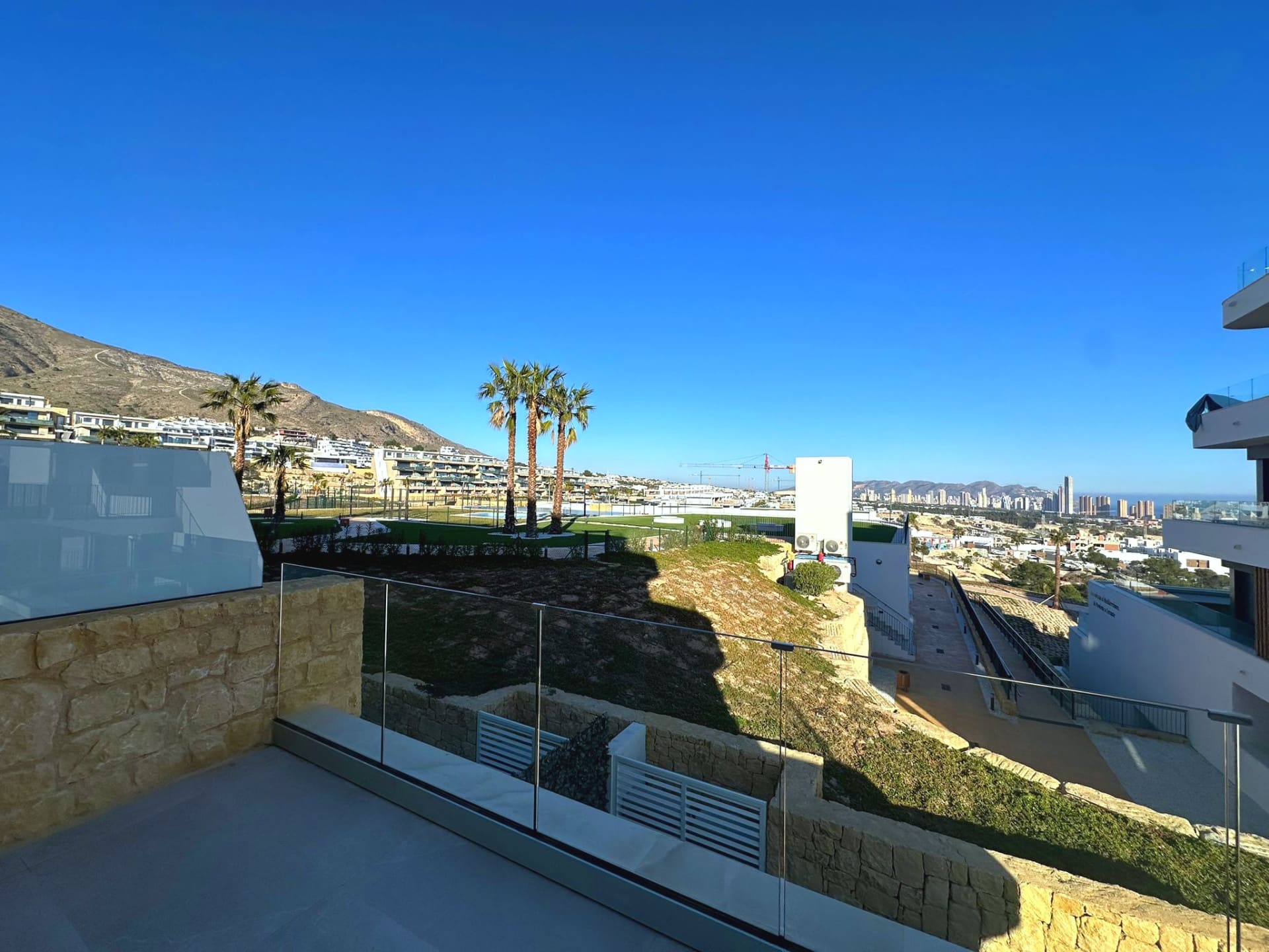 Dúplex moderno con vistas al mar en Terra Marina, Finestrat