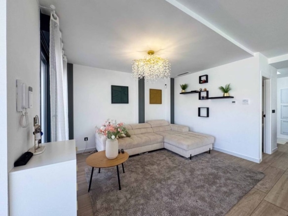 Villa en Punta Prima, Torrevieja cerca de la playa