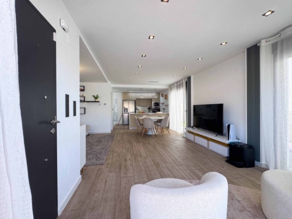 Villa en Punta Prima, Torrevieja cerca de la playa