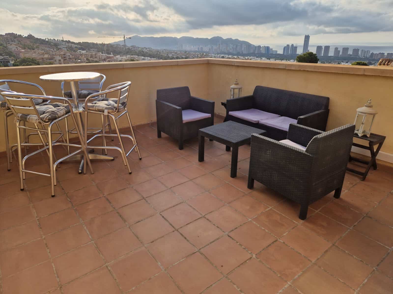 Chalet adosado con vistas al mar en Golf Bahía, Finestrat