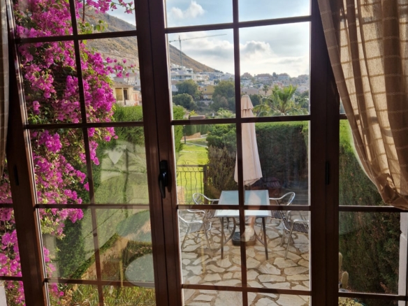 Chalet adosado con vistas al mar en Golf Bahía, Finestrat