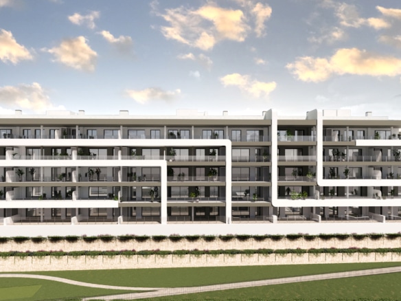 Villa independiente de nueva promocion en Alicante con vistas la golf y playa.