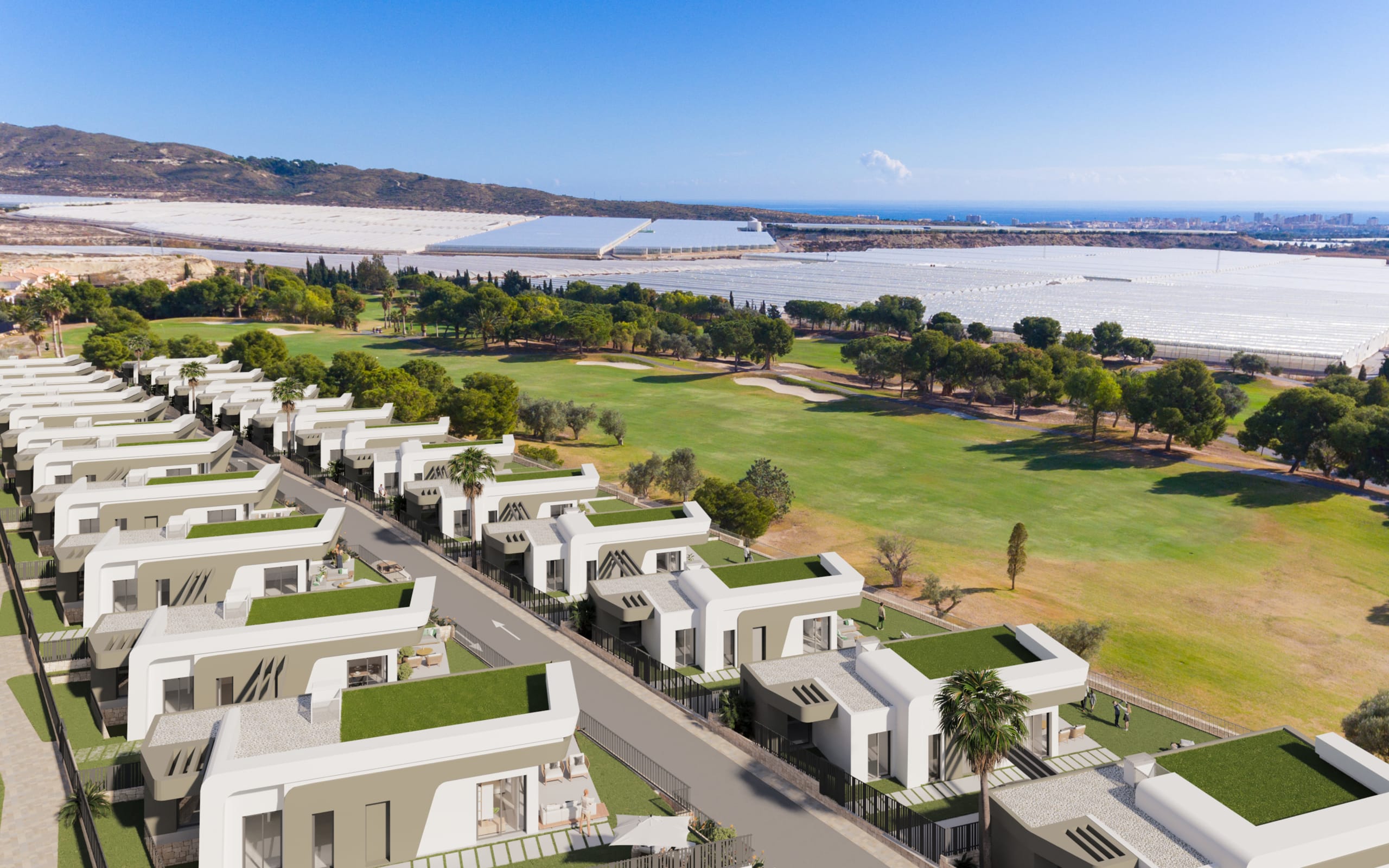 Villa independiente de nueva promocion en Alicante con vistas la golf y playa.
