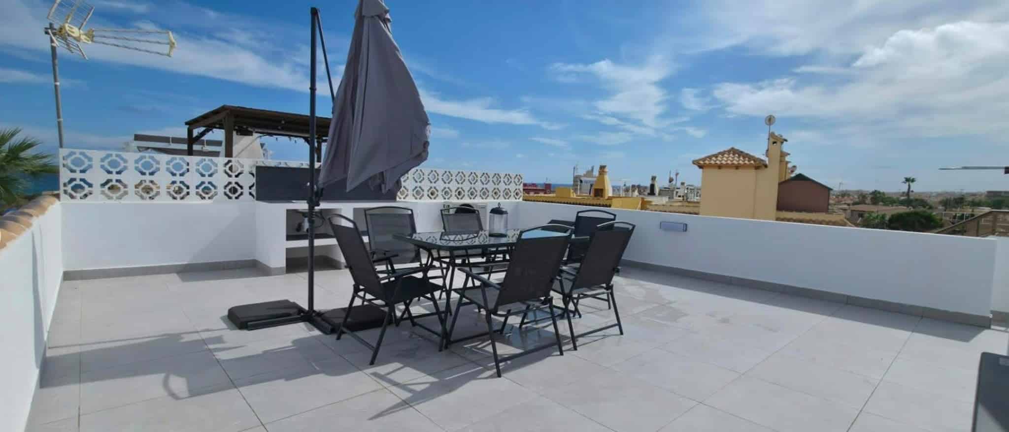 Bungalow reformado con vistas al mar en Torrevieja