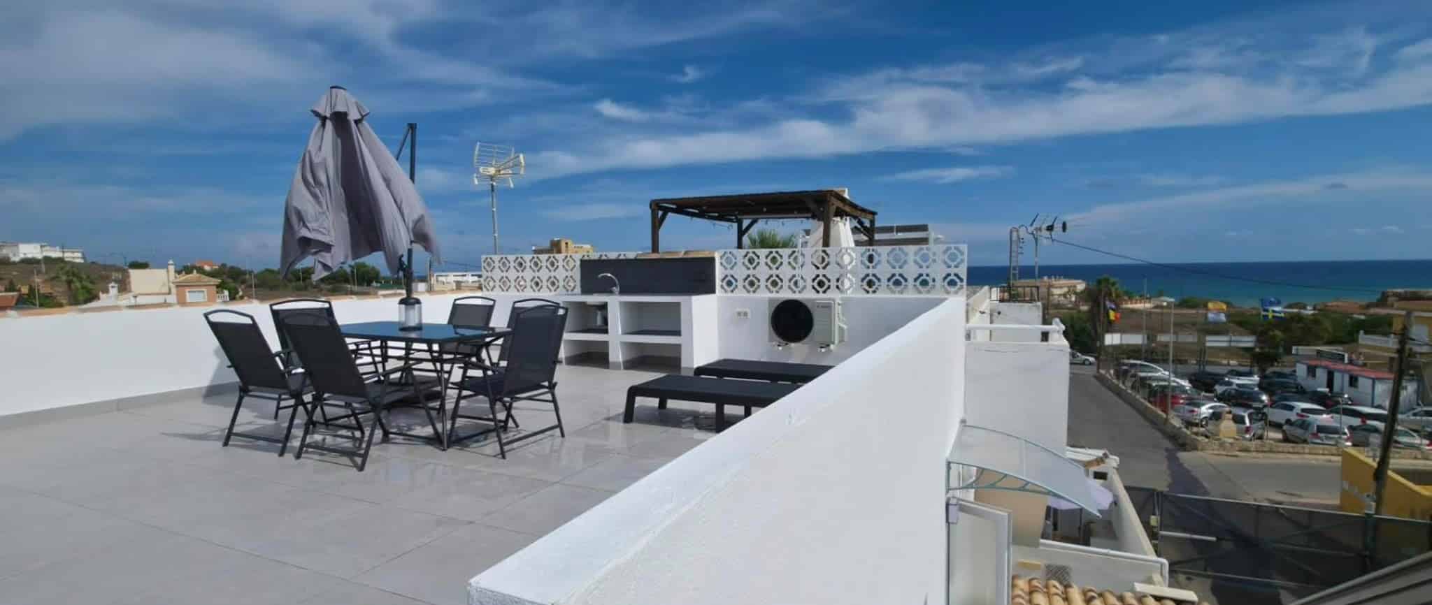 Bungalow reformado con vistas al mar en Torrevieja